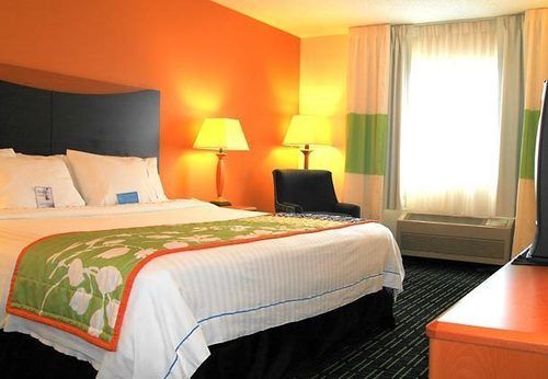 Hotel Fairfield Air Force Academy 3*